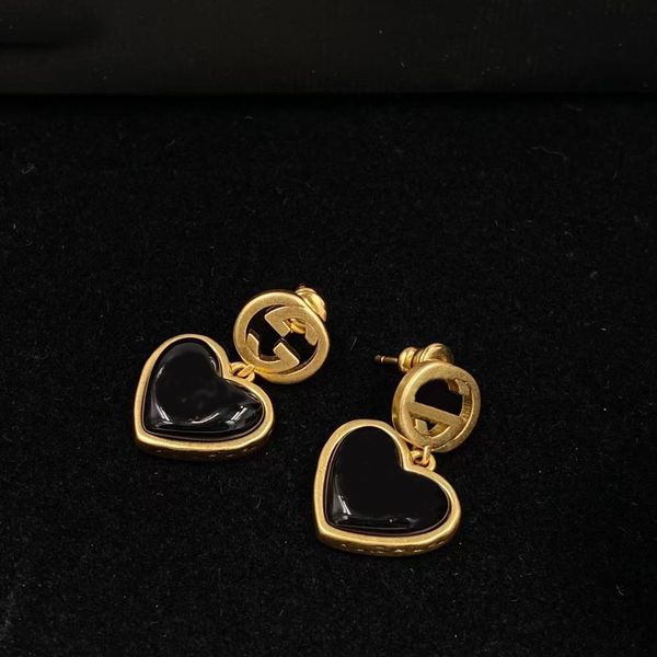 2022 Boucles d'oreilles à breloques Nouvelle mode Marque de luxe Designer en forme de coeur Double G Lettre Pierre précieuse Pendentif Femmes Boucles d'oreilles Fête de mariage Bijoux haut de gamme avec boîte et timbres