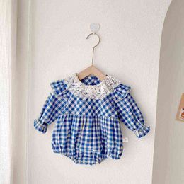 2022 Enfants Bébé Fille Bleu Blanc Plaid Barboteuses Col En Dentelle Babi Bébé Doux Coton Bodys Filles Kawaii Combinaisons Vêtements G220510