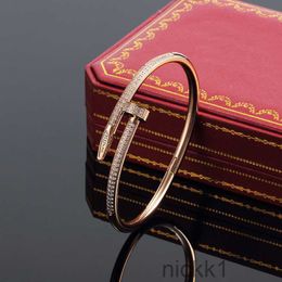 2022 Bracelets classiques Gold Silver Nail Bracelet Titanium Steel Cuff Bracelet Nlay Diamond Bracelets Femmes Hommes Amour Bijoux Cadeau C80009 avec boîte O2QW