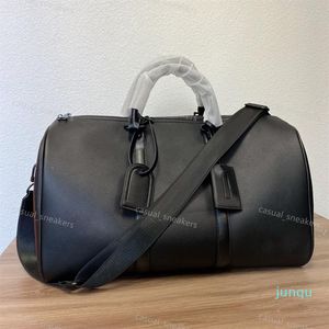 2022-Classic Design Duffle Bag pour hommes femmes noir marron sacs de voyage en cuir poignée supérieure bagages Gentleman Business Holdall Tote228T