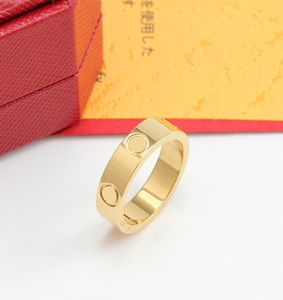2022 Mode classique New Love Ring Designer Bague à vis pour femmes homme Accessoires de luxe Titanium Steel Never Fade Lovers Jewel8387871