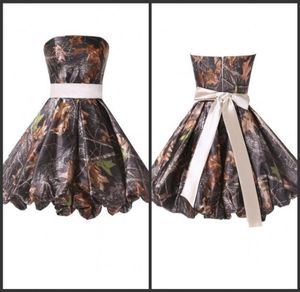 2022 Cocktailjurken Korte camo -feestjurk Een grote boog geslagen strapless rits terug prom jurken Sample Design Camo avondfeest D4829785