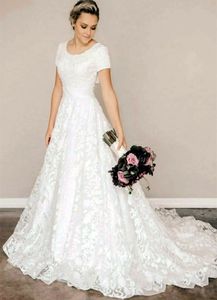 2022 Country Lace A Line Wedding Dress 3D Appliques Long Train Bruidsjurken Korte mouw Schep Nek Wit Pastrol -stijl Bruidjurken