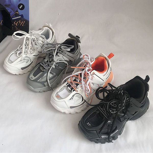 2022 Zapatos sucios personalizados para papá Triple S Entrenadores de pista Nueva moda Clunky Hombres y mujeres Diseñador Negro Naranja Damas Caminando París Zapato A03