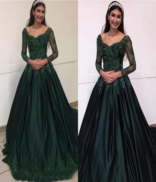 2022 Robes de bal à manches longues vert foncé Quinceanera Aline Applique perlée satinée robes de soirée formelles femmes élégantes spécial Occa6340669