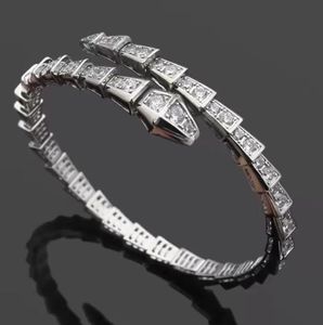 2022 Designer Bangle Jewelry Love Ladies Diamond Cute Snake Sier Rose Gold Plate Party Wedding Glamour Fidanzata Bracciale Senza scatola