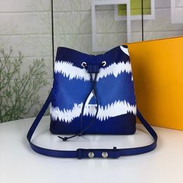 2022 Designer Bucket Bag Fashion Printing beroemde handtassen schoudertassen lederen vrouwen bloem printen crossbody portemonnee 3 kleur 06