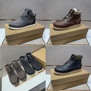 2023 Diseñador Clásico Lujo Alto Alto Botas de nieve U Familia Hombres 100% Cuero Protección contra el frío Lana Zapatos de empalme Invierno Hombres antideslizante impermeable Fondo grueso Bota casual