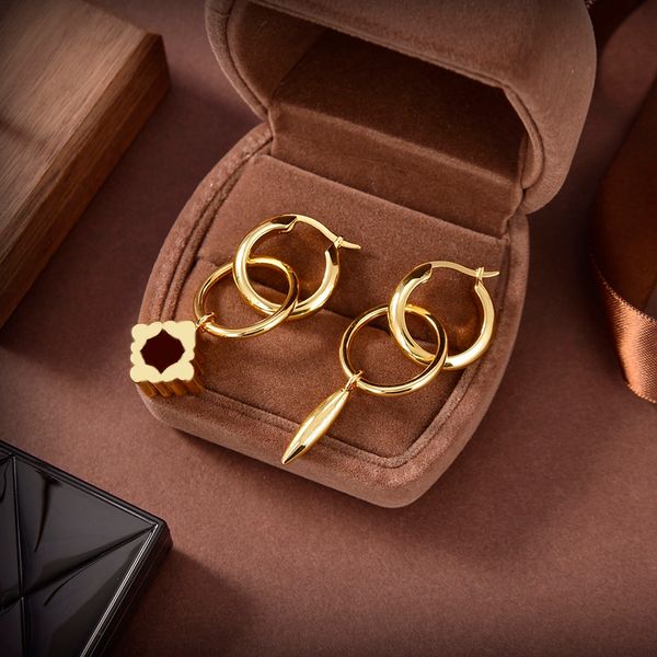 2022 Boucles d'oreilles en or irrégulières de créateur pour femmes boucles d'oreille de cerceau Luxurys Designers LETTER BOUCtes d'oreilles pour le mariage en cadeau D2202152Z