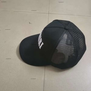 2022 Ontwerper Lexurie Lettre Broderie Bend Wave Caps Hip Hop Visor Mesh Male Femelle Cross Punk Baseball Hats Originele editie