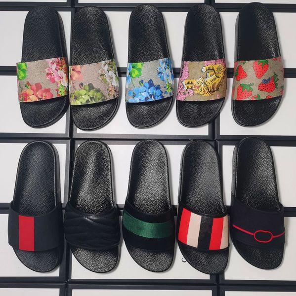 2022 Designer Hommes Femmes pantoufles avec boîte à fleurs correcte Sac à poussière Chaussures Snake Print Slide Summer Wide Flat Sandals Slipper Femme Chaussures