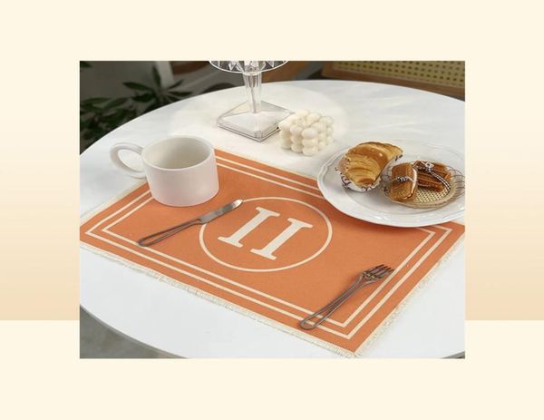 2022 Designer Placemat Fashion Brand Table Mat Imitation Water Luxury Dining Table Decoration Antifouling Coaster Natecloth Home8136863