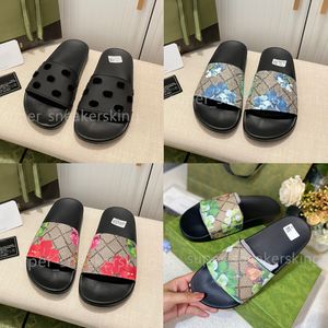 Pantoufles Designer Caoutchouc Slide Sandal Brocart Floral Hommes Slipper Gear bottoms Tongs femmes rayé Beach causal pantoufles avec la taille de la boîte 35-45