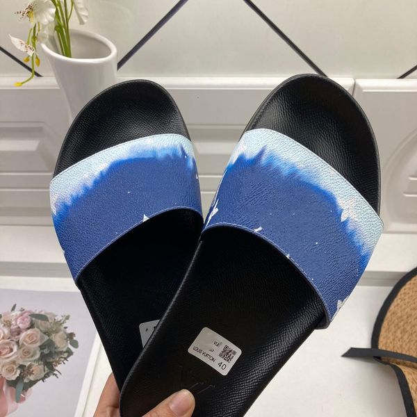 2022 Designer Slides Hommes Femmes Pantoufles Beach Slide Plate-forme plate Dames Sandales d'été Chaussures de salle de bain Tongs Pantoufle causale rayée avec boîte 35-46