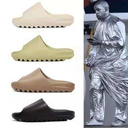 2022 Designer Pantoufles Hommes Femme slider Vermillion Mineral Blue Pure Sandals Slide Slipper Ochre Bone Resin Clog Desert Ararat runr slides shoe 36-47