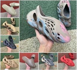 2022 Designer Slippers Chaussures Men Femme Slider Vermillion Mineral Blue ONYX PURS Sandales Sliptor Slipper Mousse Ocher Runr Bone Resin Clog Desert Ararat Runr Slides Shoe