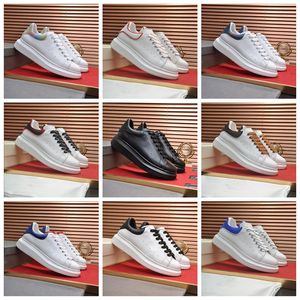 2022 Zapatos deportivos de diseñador Blanco Negro Cuero de lujo Terciopelo Gamuza para hombre Zapatillas de deporte para mujer