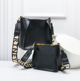 2022 Designer Stella McCartney Mesdames sac à bandoulière PVC sacs à provisions en cuir de haute qualité deux tailles sacs à main