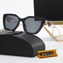 2022 Designer Sonnenbrille Damen Brillen Outdoor Shades Rahmen Mode Klassische Damen Sonnenbrille Spiegel für Damen Luxus Sonnenbrille Goggle Beach Polygon