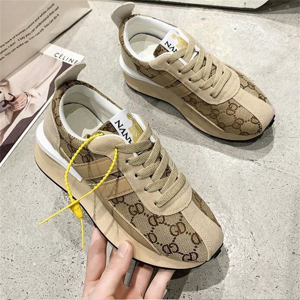 2023 Designer Femmes Casual Chaussures Marque Slides Lady Sandales Top Qualité Véritable Plate-forme en cuir Mocassins Luxurys Femmes Robe Chaussure Mode Chaussures de course