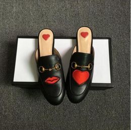 2022 Designer Women Summer Lace Velvet Slippers Princetown Echt lederen muildieren Loafers Flats met gespjes Snake PS Stylist -schoenen