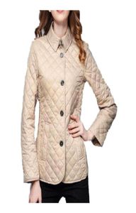 2022 Designers Women Jackets Fashion England Lange jas katoen slanke jas Britse stijl geruite quilt gevotte parkaskwaliteit 100 4688723