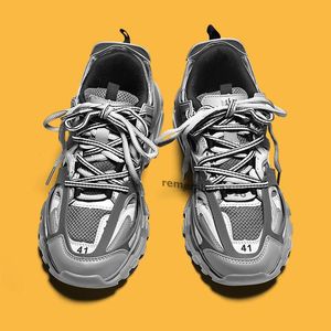 2022 Dirty Dad Shoes Triple S Track Trainers New Fashion Clunky Men and Women Designer Black Orange Ladies Walking Paris Shoe RM09