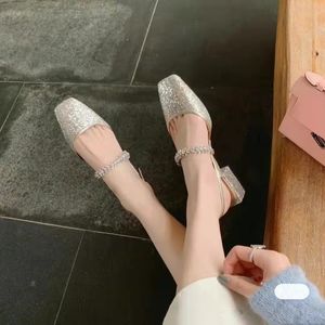 2022 Jurk Schoenen Begum Verfraaid Pompen Begum Diamond Sandals Shine Fine Square Teen Sexy Dames Summer Crystal Shoe