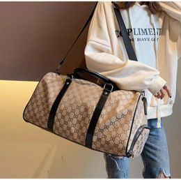 2022 Duffel Sacs Fashion Designer sacs à dos Femme Femme Bag du corps Poker SCHOOLS SCHOOLS DUGMAGE MAIN CAPACY SPORTS FITNESS Boys Girl6362791