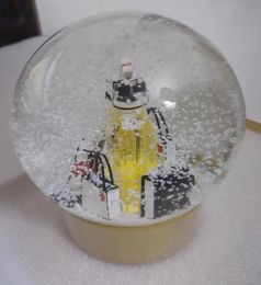 2022 Edition C Classics Gouden Kerstsneeuwbol met parfumfles in kristallen bol voor speciale verjaardag Nieuwigheid VIP-cadeau9337893