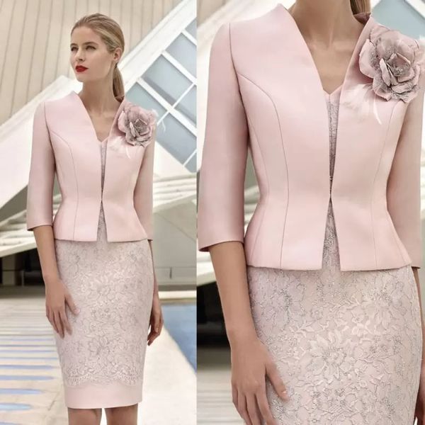 2022 élégant blush rose dentelle mère de la mariée robes costumes avec courte veste longueur genou gaine gaine mères tenue officielle robe de mariage