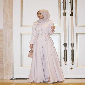 2022 Robes de soirée de combinaison musulmane élégante avec jupe détachable à manches longues en manches longues pour les mariages arabe Dubaï Prom 307T