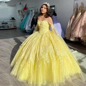 2022 robes de Quinceanera jaunes élégantes avec des fleurs faites à la main sans bretelles robe de bal Tulle dentelle douce 16 robe Corset deuxième partie We308R