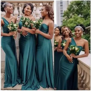 2022 Vestidos de dama de honor de boda de estilo campestre verde esmeralda Spandex Satén Vestidos de dama de honor de sirena Fiesta de graduación Robe 0701