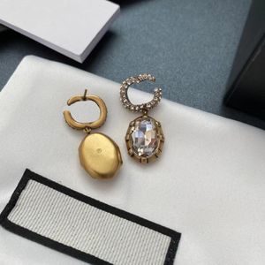 2022 Factory Wholesale Stud Nouvelles nouvelles boucles d'oreilles en diamant BRASS White Black pour femmes