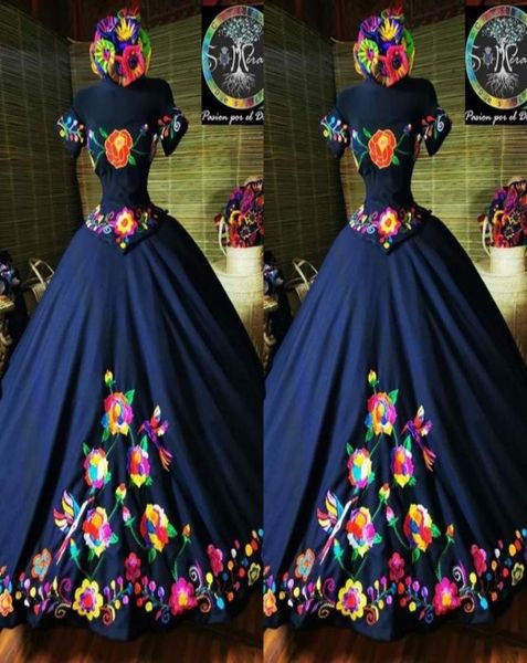 2022 Moda Charro México Vestidos de quinceañera Azul marino bordado fuera del hombro Corsé de satén Volver Dulce 15 vestido de fiesta para niñas 7290862