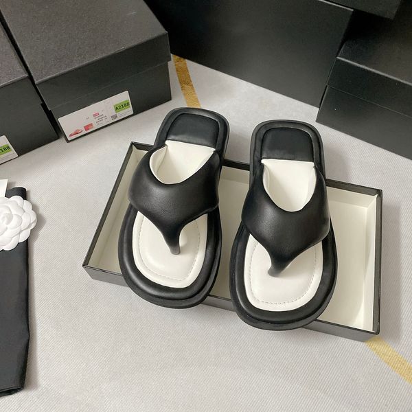 2022 mode classique Designer sandales pantoufles tongs intérieur extérieur semelle épaisse sandales de plage confortable en cuir souple 6 modèles
