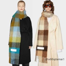 2022 Moda Europa Último otoño e invierno Multi Color Espesado Bufanda de mujer AC con mantón extendido Pareja Cálida G0922 MT6H