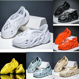 2022 Fashion Kids Shoes Childrens Sandals Teutlers baby's kinderen en volwassen slippers stenen gatenglaasjes