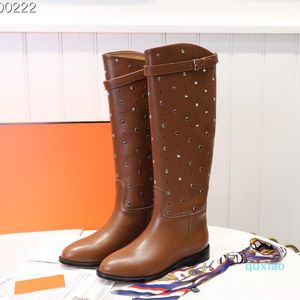 2022 Fashion Ladies Boots Zapatos Rarnizos Zapatos de piel de vaca Botas al aire libre Caballas no deslizantes zapatos de producción de fábrica de fábrica caliente e impermeable Concesión