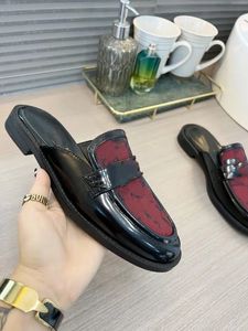 2022 Mode metalen gespleer lage hak sandalen mode schoen ontwerper Luxurys damesmaten 34-41