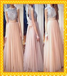 2022 Moda Nude Tulle Sliver Crystal Crew Vestidos de fiesta Una línea Bows Ruched Bows Open Back Vestino Formal Vestidos Custom M3574731