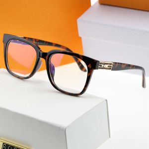 2022 Fashion vintage designer zonnebril vrouwen en mannen houding metalen vierkante frame blokken lens outdoor bescherming brillen met box333e