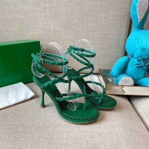 2022 Mode Vrouwen Laarzen Hoge Hakken Sandalen Witte Trouwjurk Schoenen Klassieke Sexy Lederen Strappy Hakken Slippers Zomer Casual schoenen 35-42