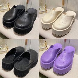 2022 Mode Femmes Blanc plate-forme de sandale en caoutchouc perforé Femmes Sandales à talons hauts Stilettos Chaussures d'été Designer pantoufles 35-4 T8rN #