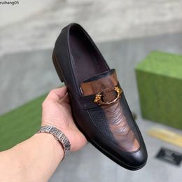 2022 Formele kledingschoenen Handgemaakte Brogue Style Echte lederen feest trouwschoenen merkontwerper Leisure Men Breakfords Oxfords Maat 38-45 kmJ45500002