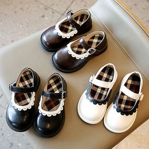 2022 filles Mary Janes chaussures automne rétro enfants en cuir verni princesse chaussures à talons carrés chaussures habillées bébé enfants danse fête