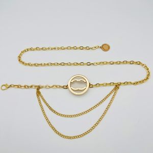 2022 Gol Chain Belt Woman Woman Chains NOUVELLES BELTES DES BRESTRES LETTRES FEMANDES ACCESSOIRES LUXEURS BELTES FEMPE