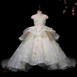 2022 Vestidos de niña de flores de oro para boda joya cuello bola vestido de encaje apliques con perlas con arco niños niñas Pagoant Dress Vestido de barrido Vestidos de cumpleaños