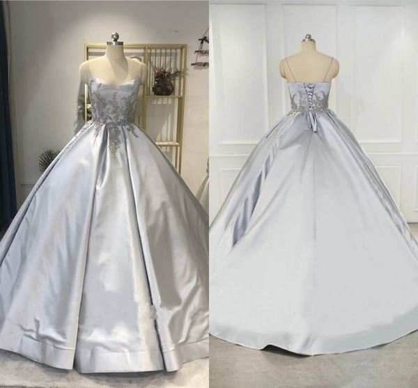 2022 vestidos de graduación de satén gris vestido de baile largo apliques con cuentas de cristal correas espaguetis vestido de quinceañera Formal dulce 16 niñas